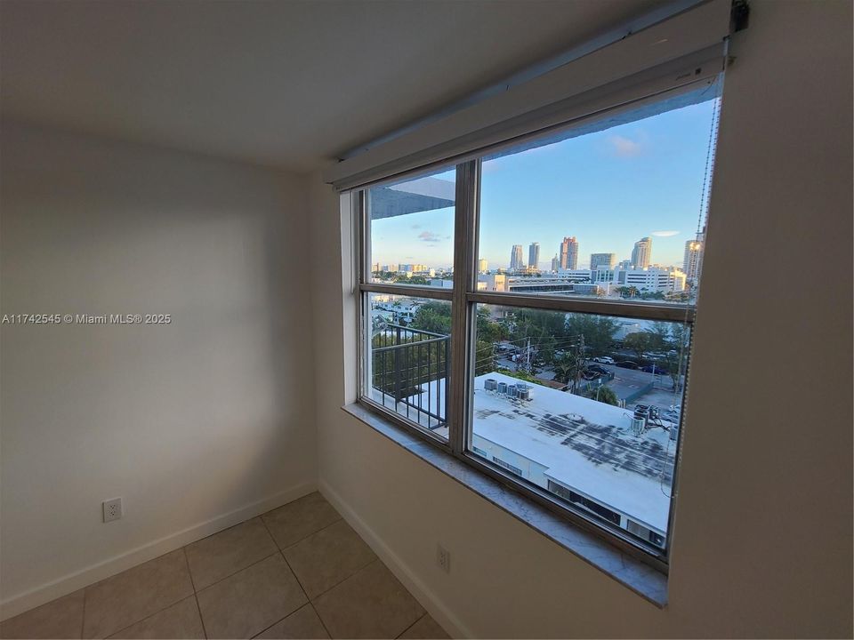 最近售出: $275,000 (1 贝兹, 1 浴室, 620 平方英尺)