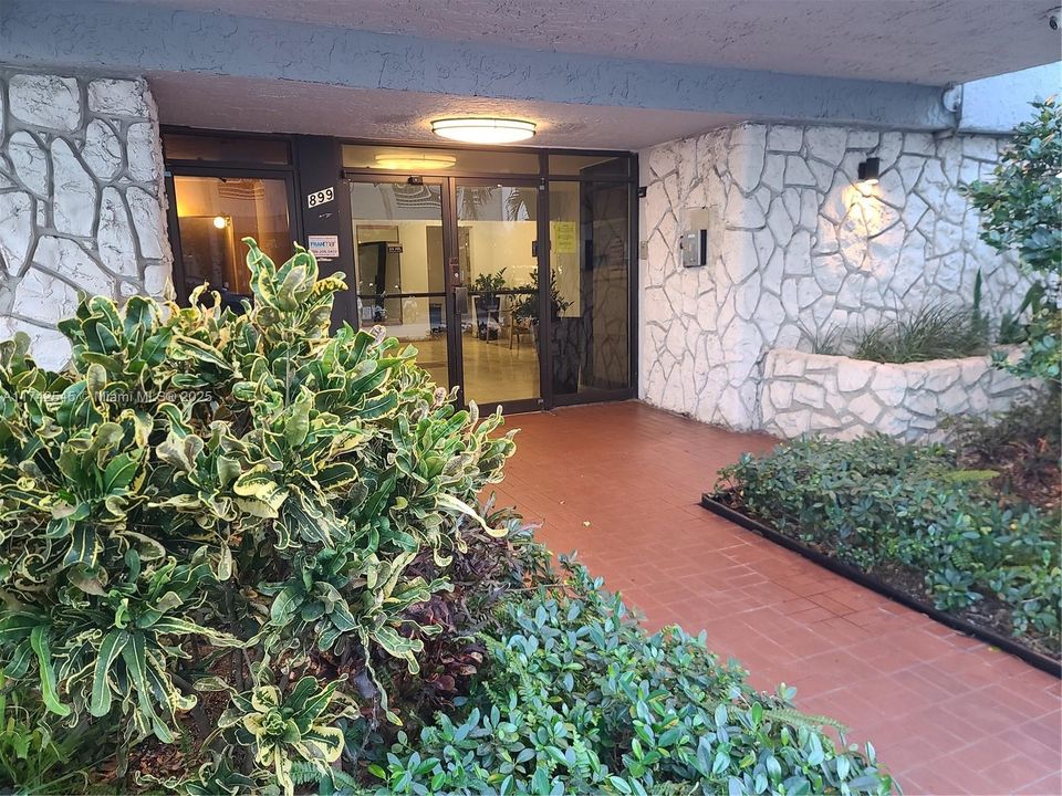 Secured Lobby with Intercom