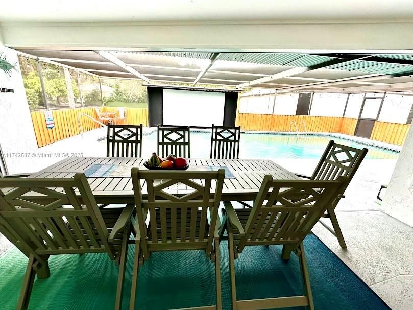 For Sale: $780,000 (3 beds, 2 baths, 1472 Square Feet)