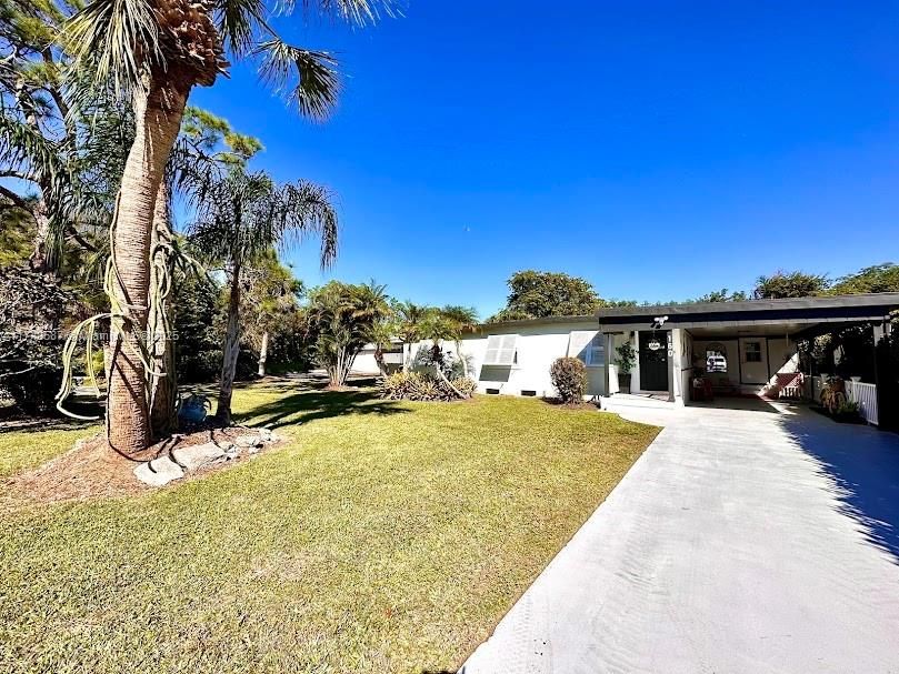 For Sale: $780,000 (3 beds, 2 baths, 1472 Square Feet)