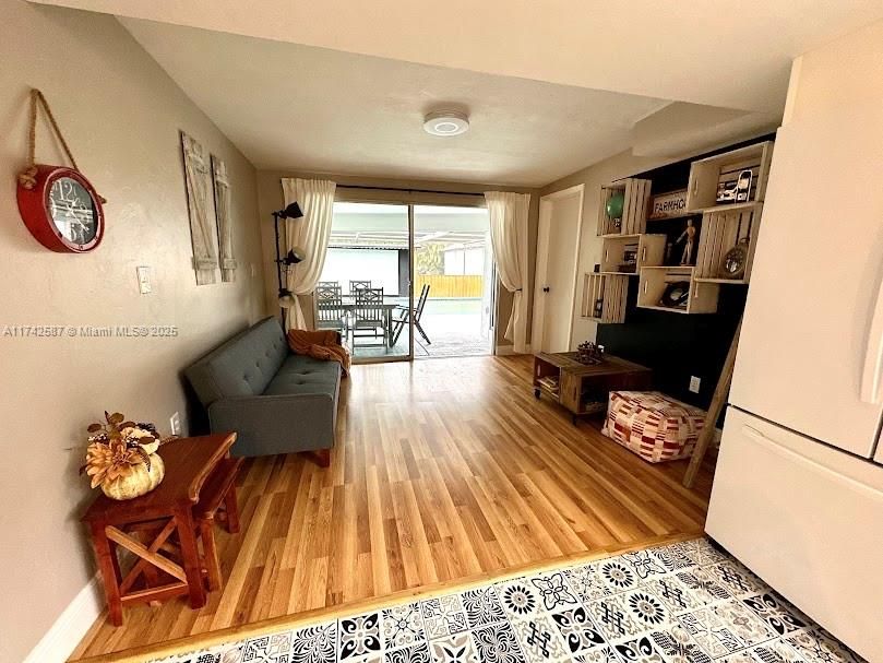 For Sale: $780,000 (3 beds, 2 baths, 1472 Square Feet)