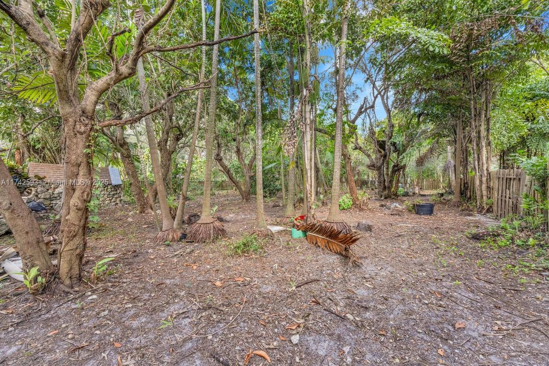 Vendido Recientemente: $2,190,000 (5 camas, 4 baños, 4464 Pies cuadrados)