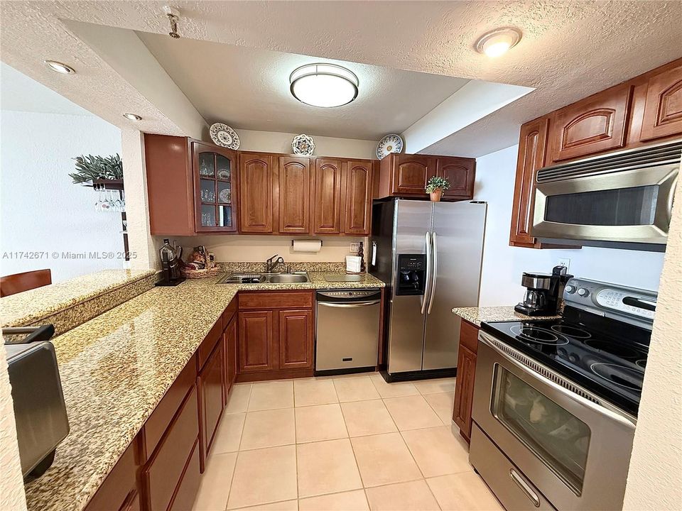 Vendido Recientemente: $415,000 (1 camas, 2 baños, 790 Pies cuadrados)