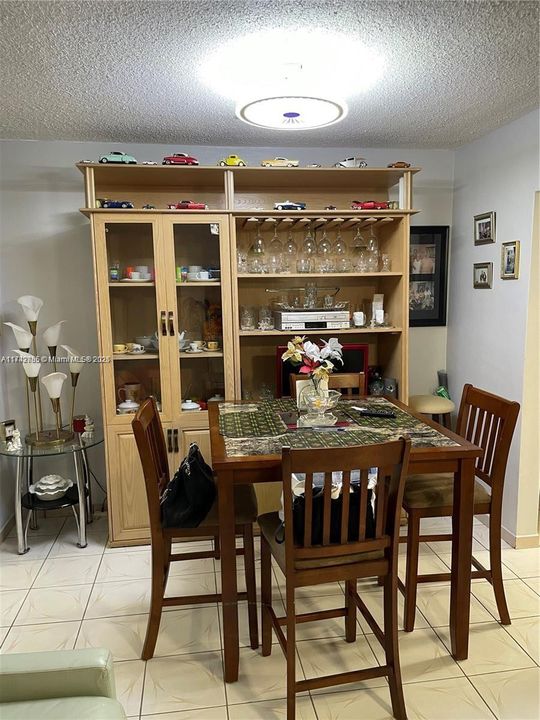 待售: $150,000 (1 贝兹, 1 浴室, 736 平方英尺)