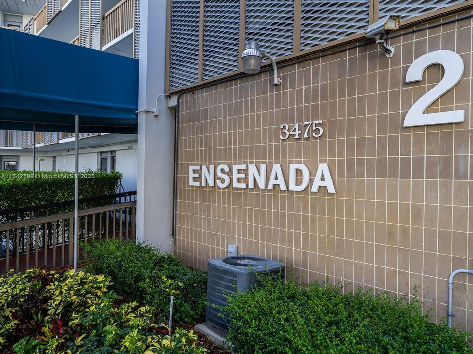 Vendido Recientemente: $165,000 (1 camas, 1 baños, 741 Pies cuadrados)