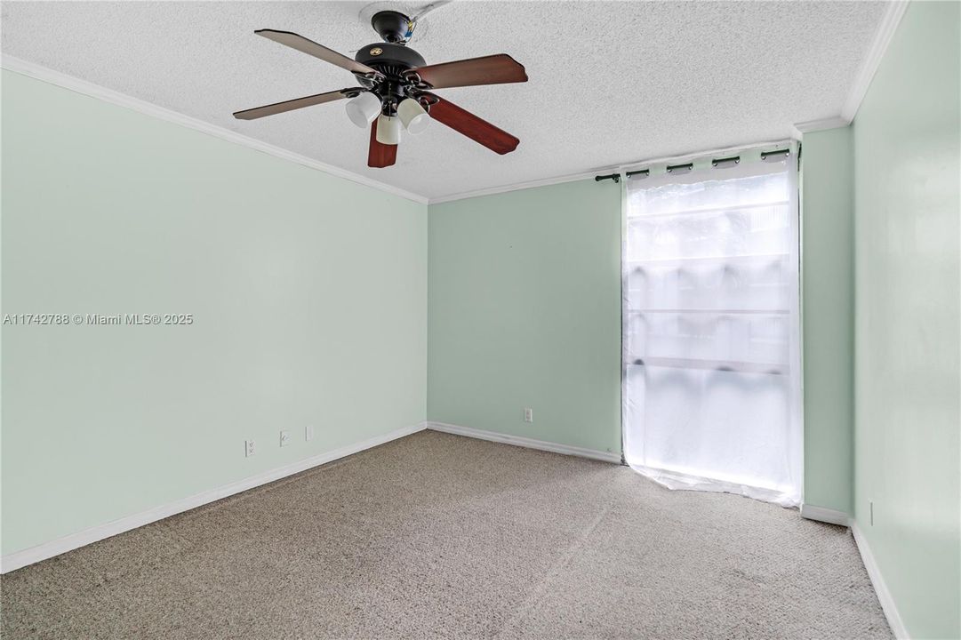 Vendido Recientemente: $165,000 (1 camas, 1 baños, 741 Pies cuadrados)