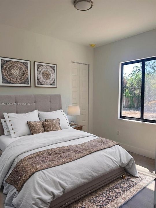 合同活跃: $1,199,990 (5 贝兹, 4 浴室, 3120 平方英尺)