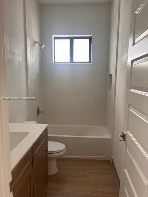 合同活跃: $1,199,990 (5 贝兹, 4 浴室, 3120 平方英尺)