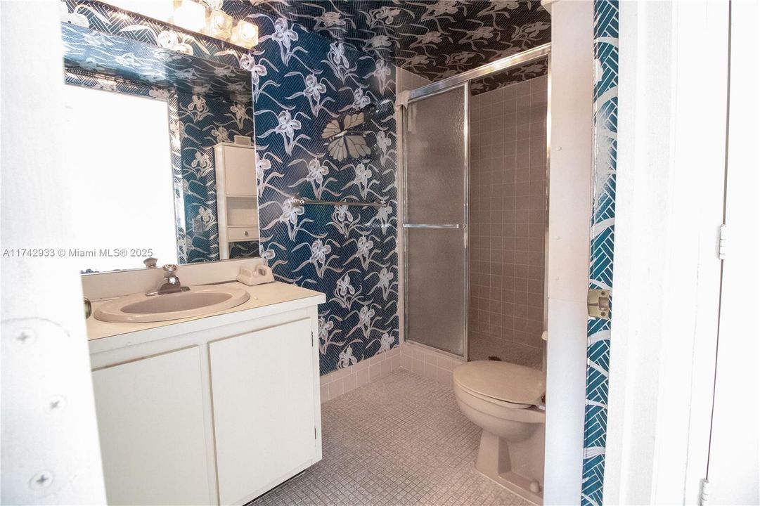 Vendido Recientemente: $79,000 (2 camas, 2 baños, 850 Pies cuadrados)