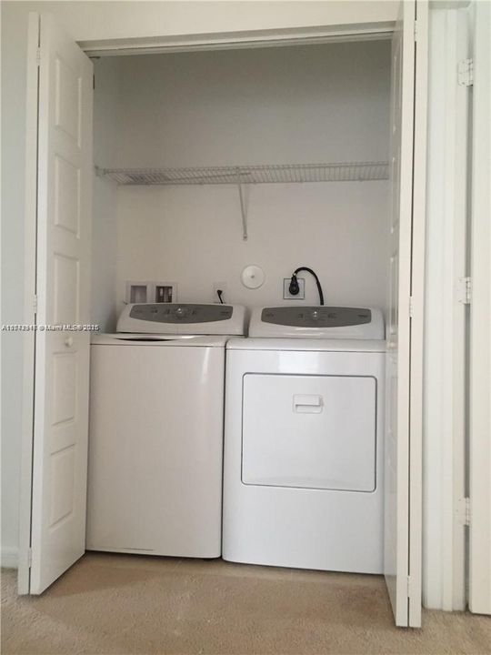 Recently Rented: $3,450 (3 beds, 2 baths, 1965 Square Feet)