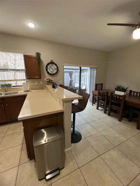 Recently Rented: $3,400 (3 beds, 2 baths, 1700 Square Feet)