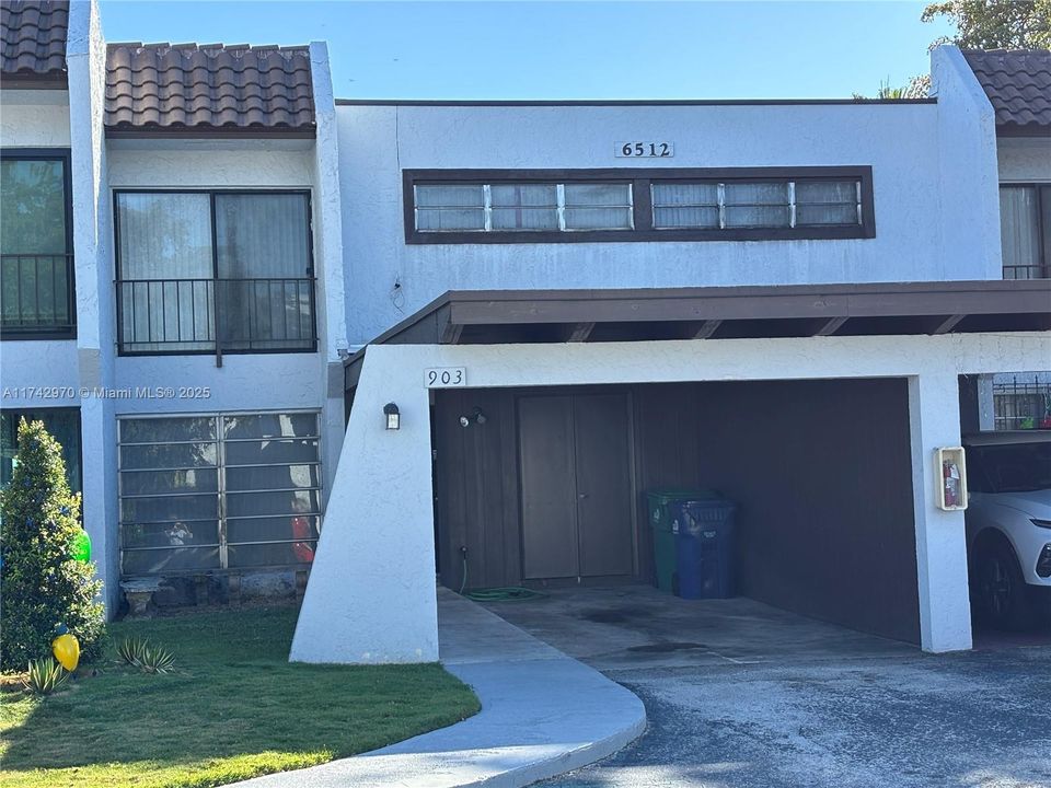 Recientemente alquilado: $3,100 (3 camas, 2 baños, 1770 Pies cuadrados)