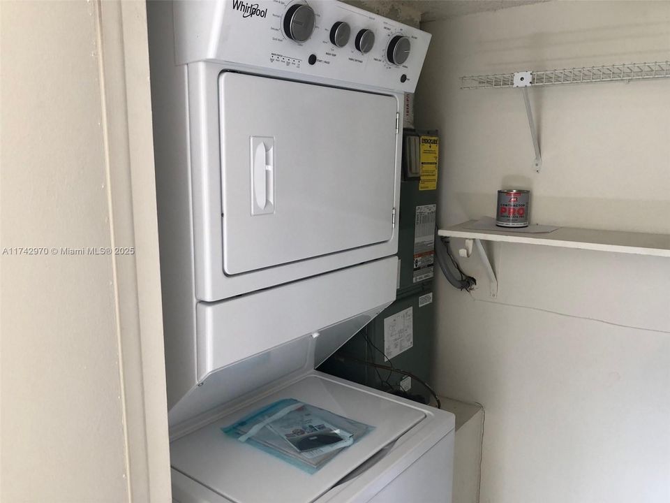 Recientemente alquilado: $3,100 (3 camas, 2 baños, 1770 Pies cuadrados)