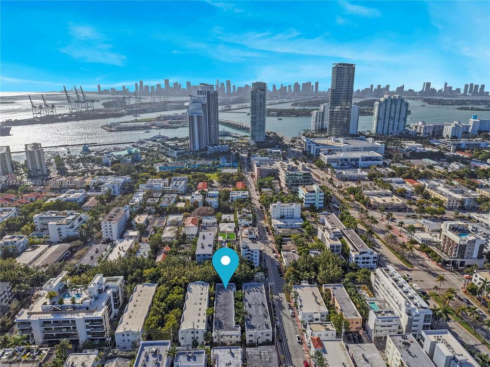 For Sale: $379,000 (1 beds, 1 baths, 600 Square Feet)