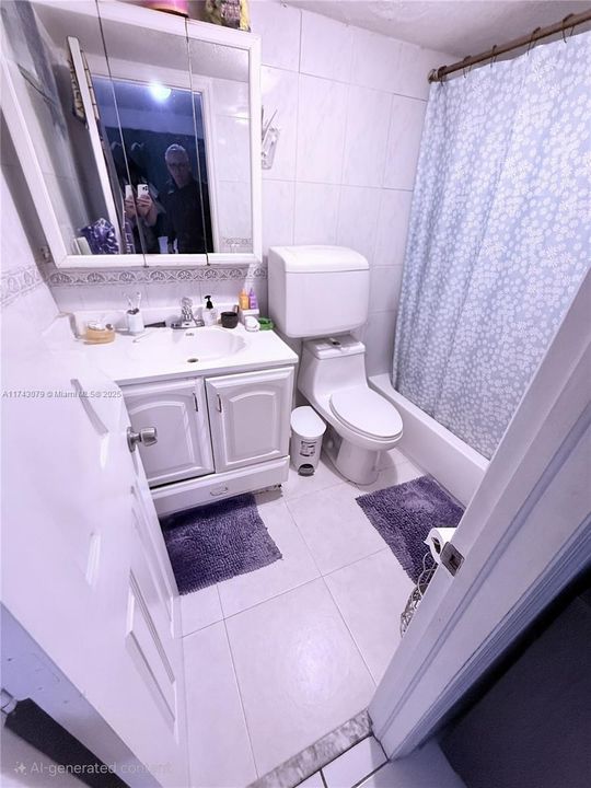 Active With Contract: $239,500 (2 beds, 2 baths, 890 Square Feet)