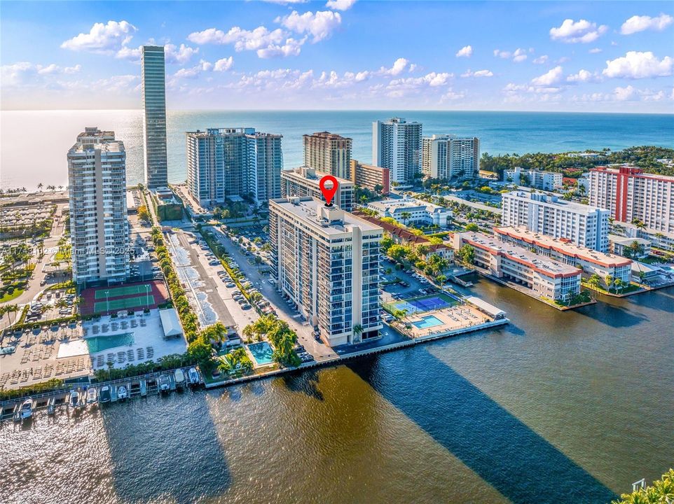 Recently Rented: $2,400 (2 beds, 2 baths, 1150 Square Feet)