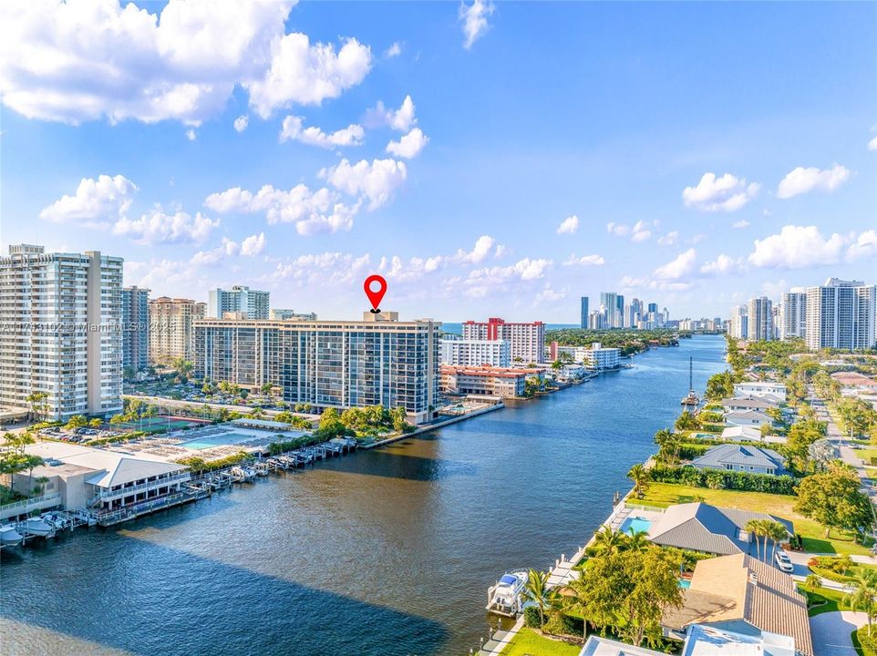 Recently Rented: $2,400 (2 beds, 2 baths, 1150 Square Feet)