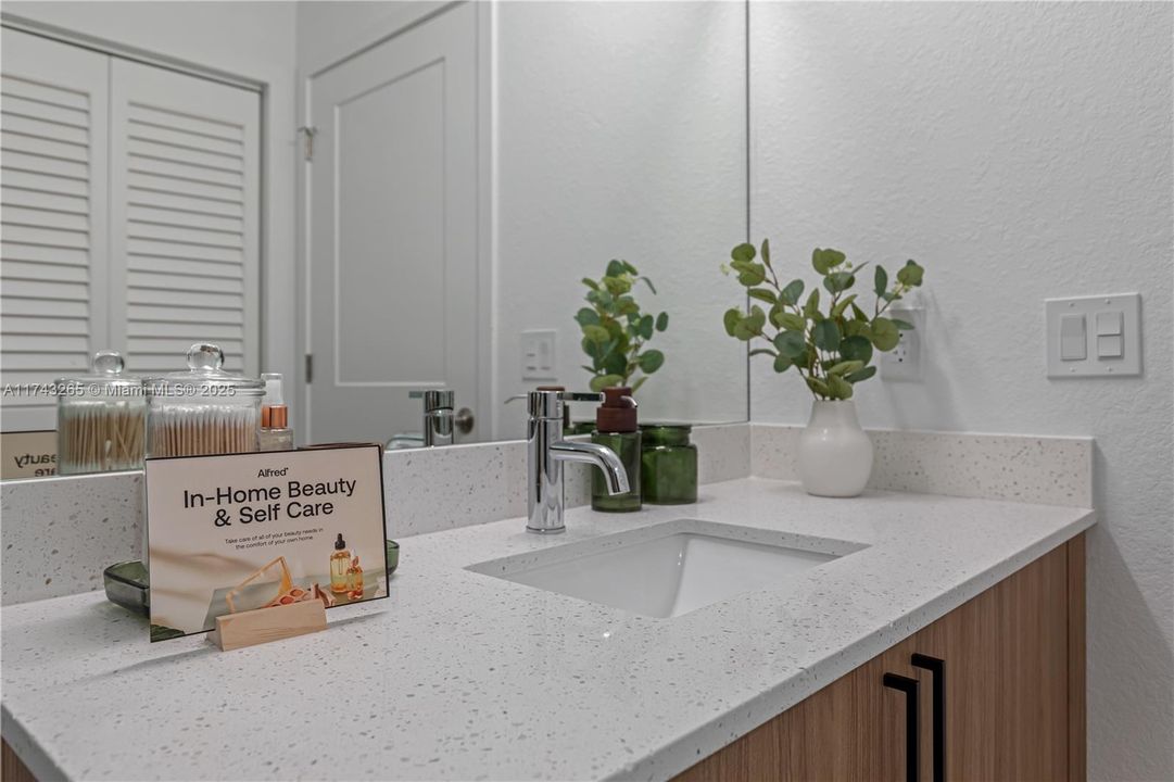 Recently Rented: $2,085 (0 beds, 1 baths, 0 Square Feet)