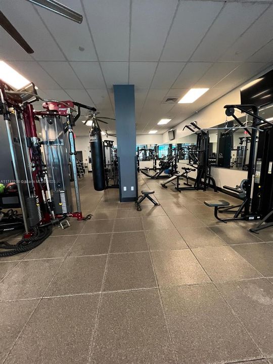 For Rent: $2,250 (0 beds, 1 baths, 486 Square Feet)