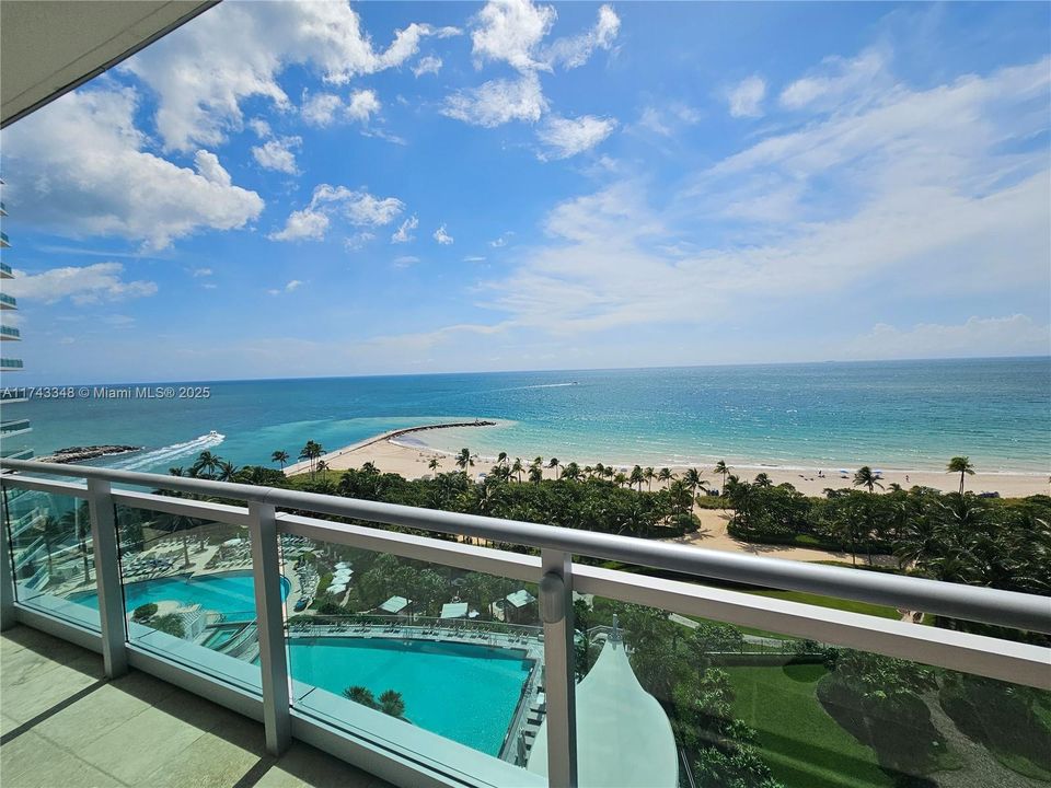 最近售出: $4,290,000 (2 贝兹, 2 浴室, 2136 平方英尺)