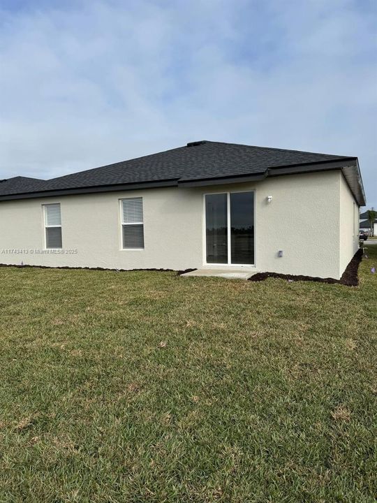 最近租的: $2,400 (4 贝兹, 2 浴室, 0 平方英尺)