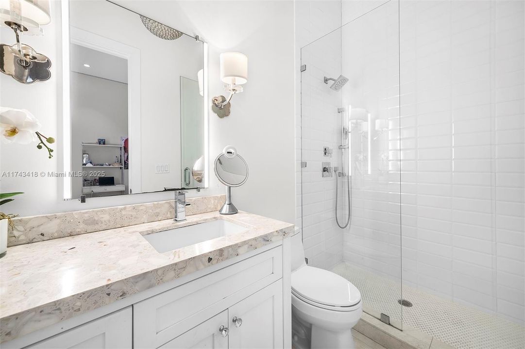 Недавно арендовано: $34,000 (6 спален, 6 ванн, 7255 Квадратных фут)