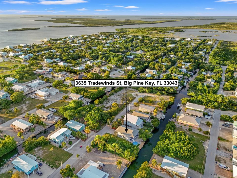 待售: $840,000 (2 贝兹, 2 浴室, 1048 平方英尺)