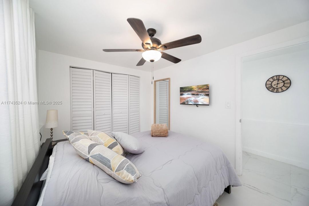 Recientemente alquilado: $4,900 (4 camas, 2 baños, 1453 Pies cuadrados)