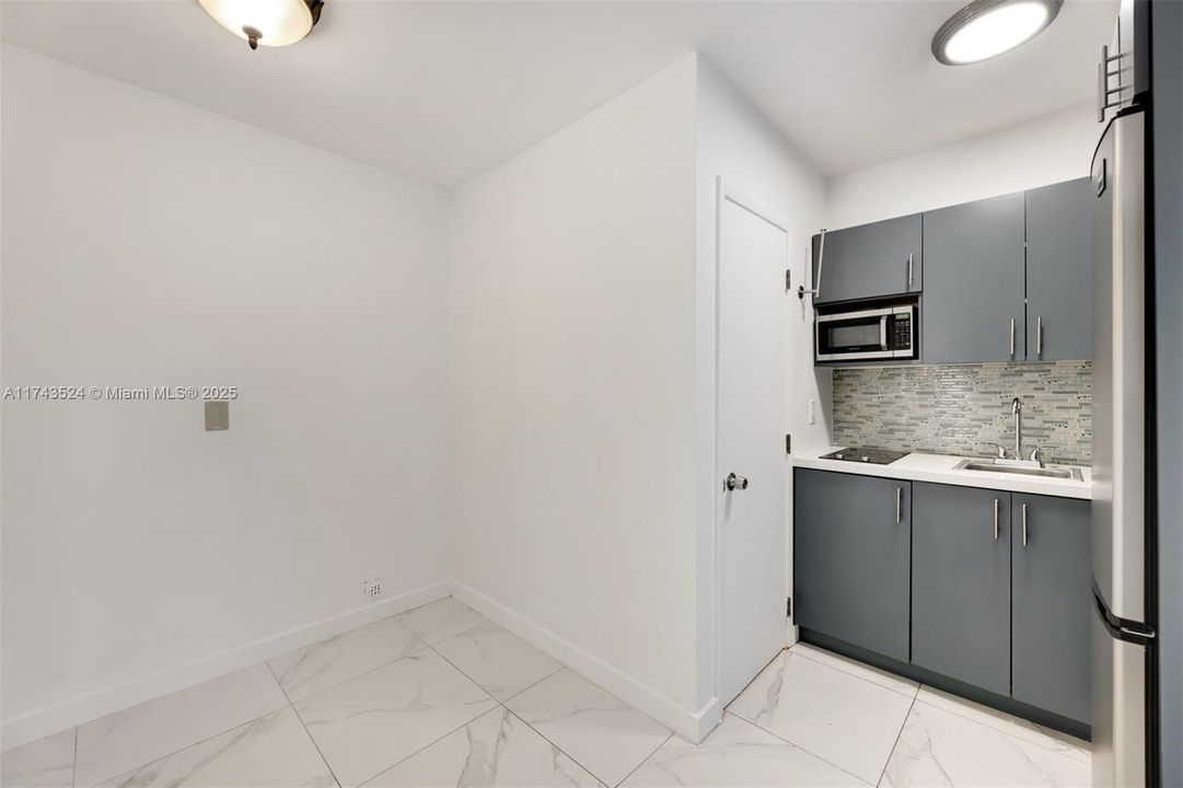 Recientemente alquilado: $4,900 (4 camas, 2 baños, 1453 Pies cuadrados)