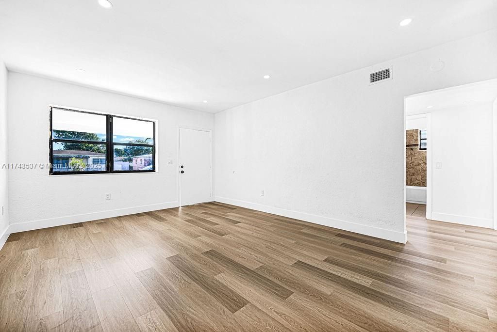 Recently Sold: $615,000 (0 beds, 0 baths, 1740 Square Feet)