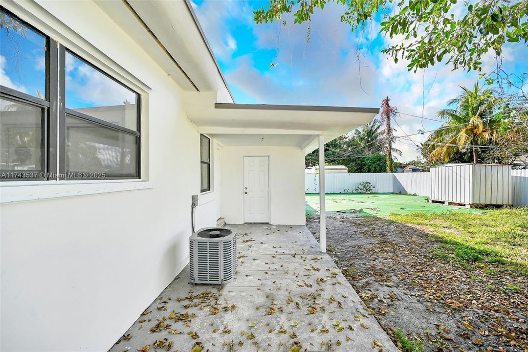 Recently Sold: $615,000 (0 beds, 0 baths, 1740 Square Feet)