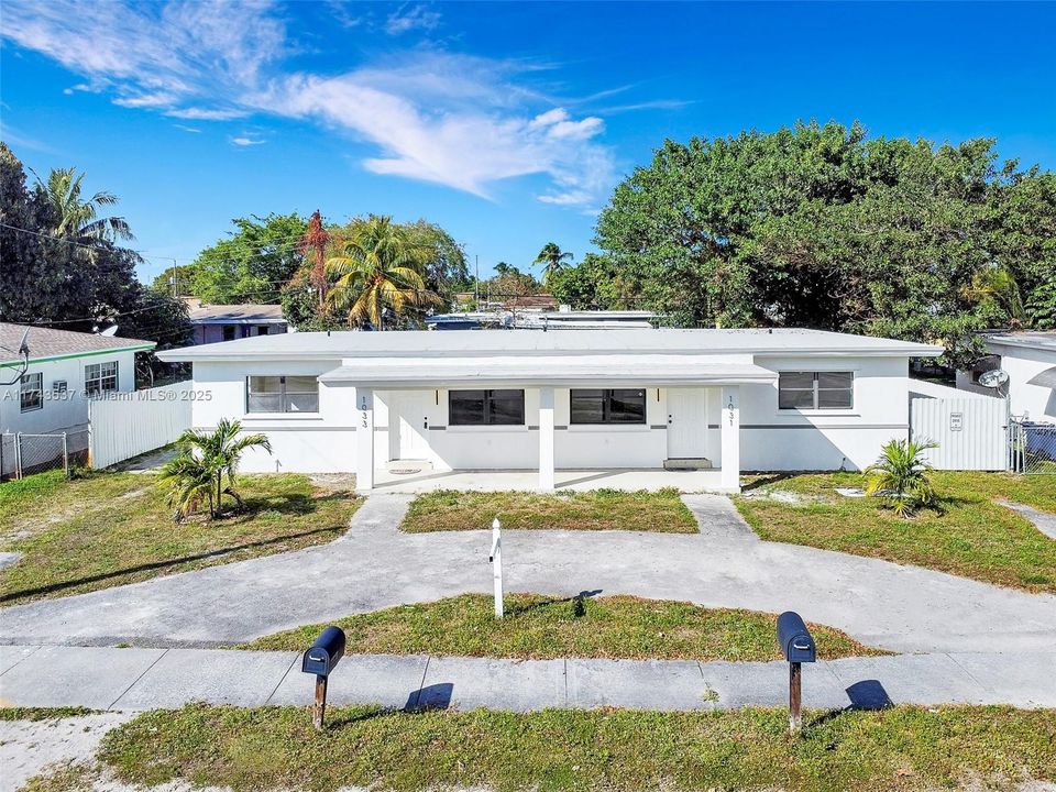 Recently Sold: $615,000 (0 beds, 0 baths, 1740 Square Feet)