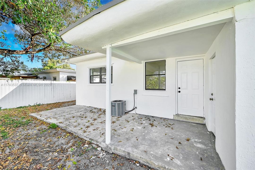 Recently Sold: $615,000 (0 beds, 0 baths, 1740 Square Feet)