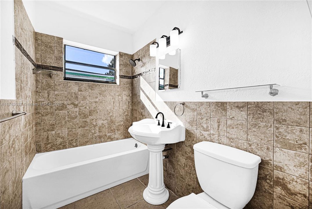 Recently Sold: $615,000 (0 beds, 0 baths, 1740 Square Feet)