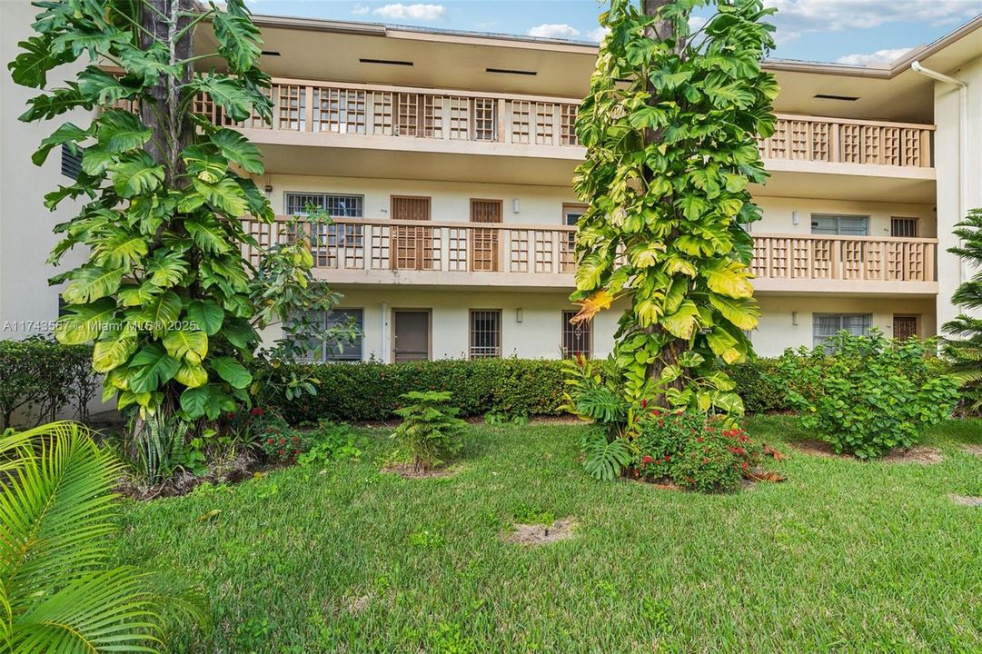 На продажу: $60,000 (1 спален, 1 ванн, 688 Квадратных фут)