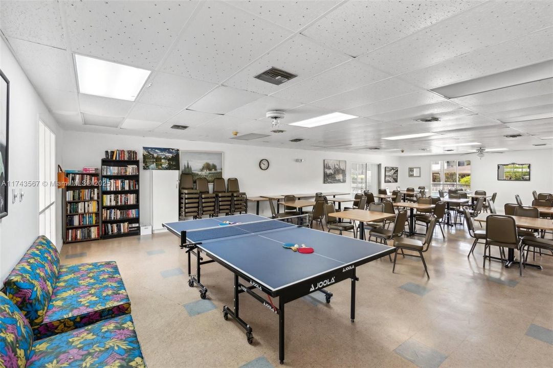 На продажу: $60,000 (1 спален, 1 ванн, 688 Квадратных фут)