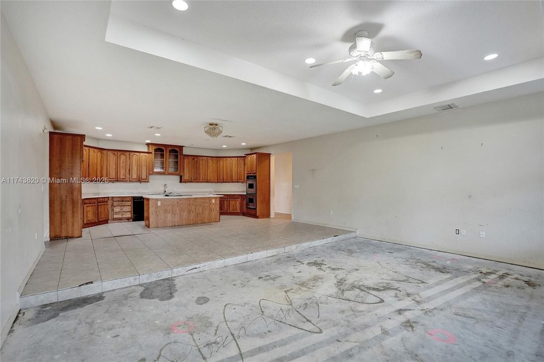 Recently Sold: $364,950 (4 beds, 4 baths, 3342 Square Feet)