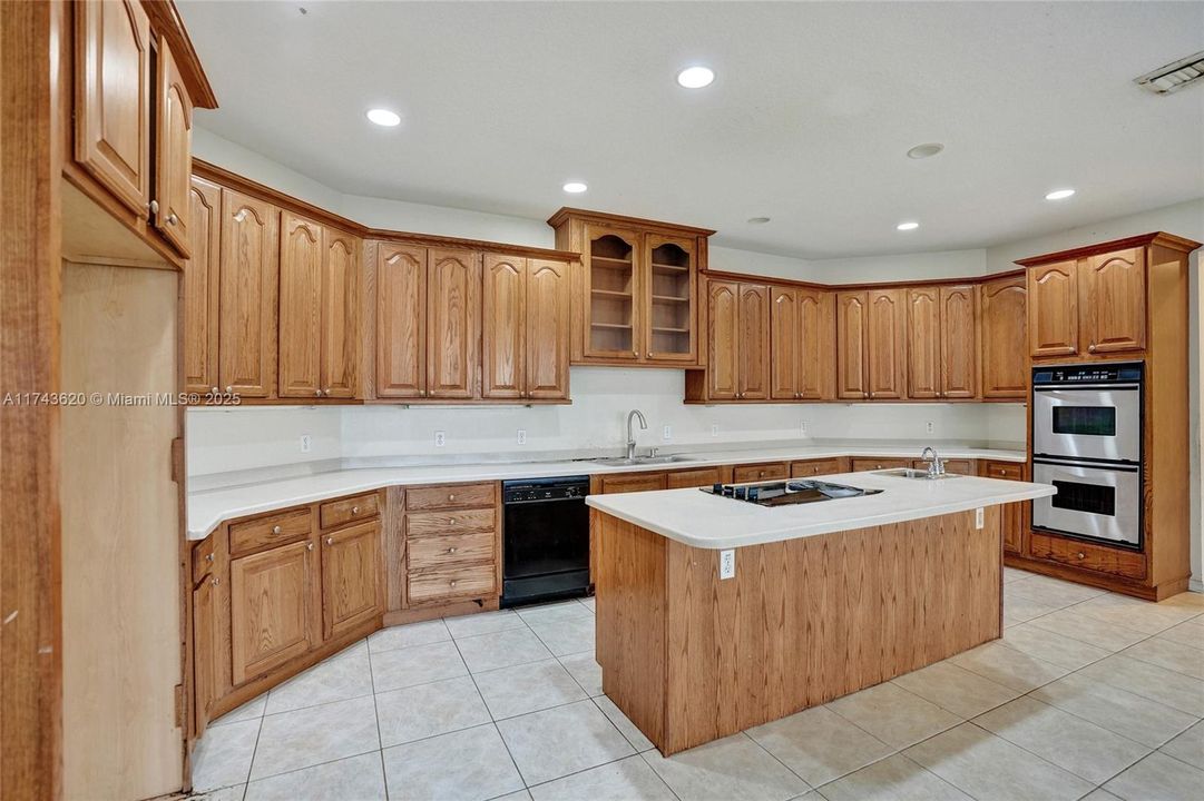 Recently Sold: $364,950 (4 beds, 4 baths, 3342 Square Feet)