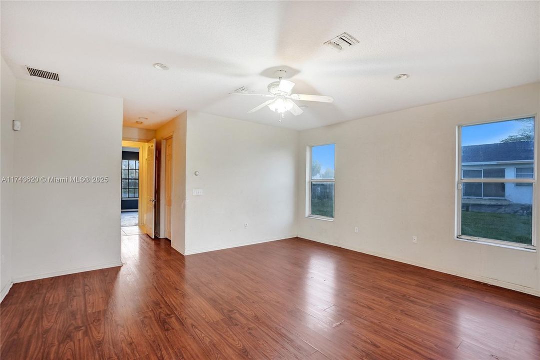 Recently Sold: $364,950 (4 beds, 4 baths, 3342 Square Feet)