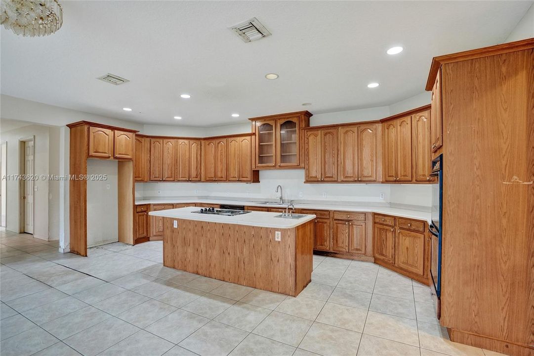 Recently Sold: $364,950 (4 beds, 4 baths, 3342 Square Feet)