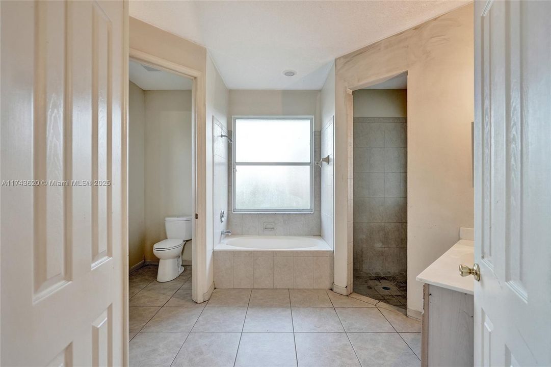 Recently Sold: $364,950 (4 beds, 4 baths, 3342 Square Feet)