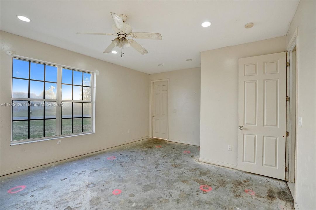 Recently Sold: $364,950 (4 beds, 4 baths, 3342 Square Feet)