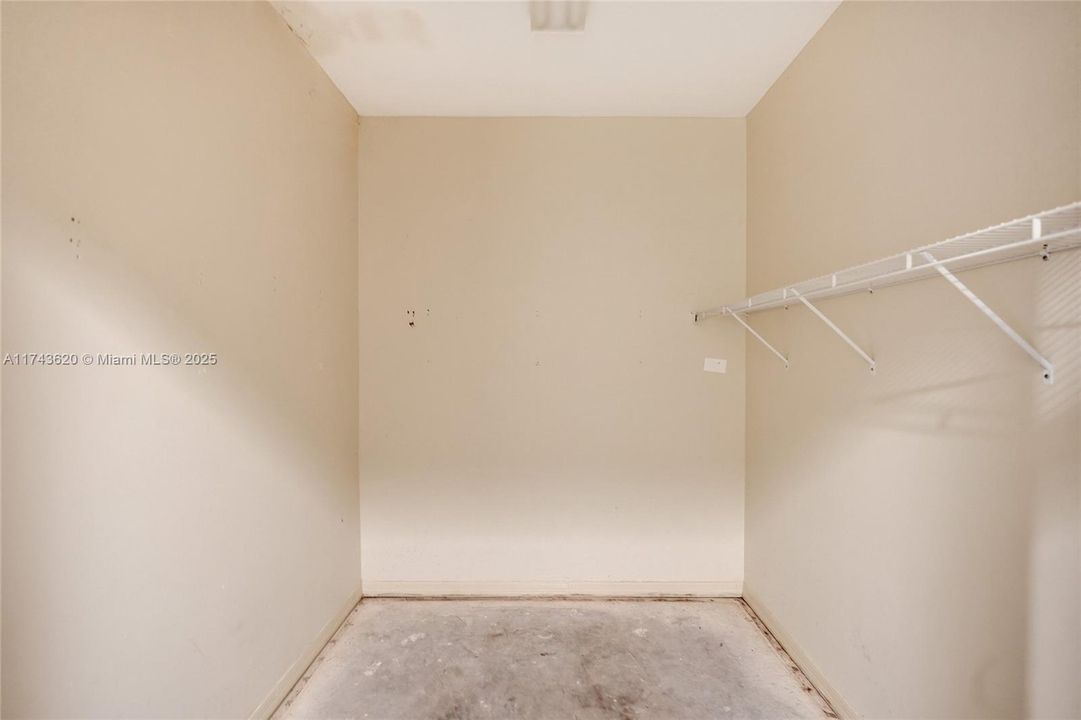 Recently Sold: $364,950 (4 beds, 4 baths, 3342 Square Feet)