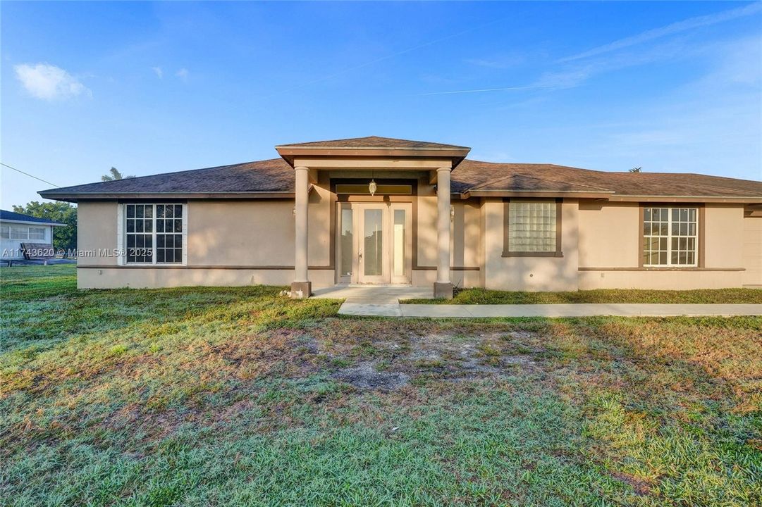 Recently Sold: $364,950 (4 beds, 4 baths, 3342 Square Feet)