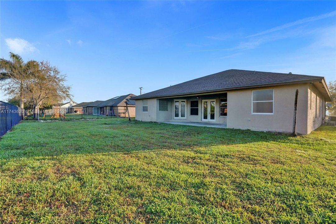 Recently Sold: $364,950 (4 beds, 4 baths, 3342 Square Feet)