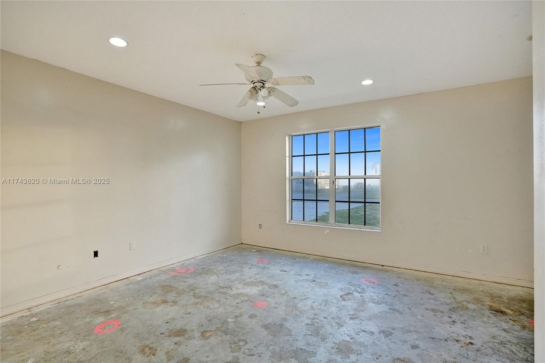 Recently Sold: $364,950 (4 beds, 4 baths, 3342 Square Feet)