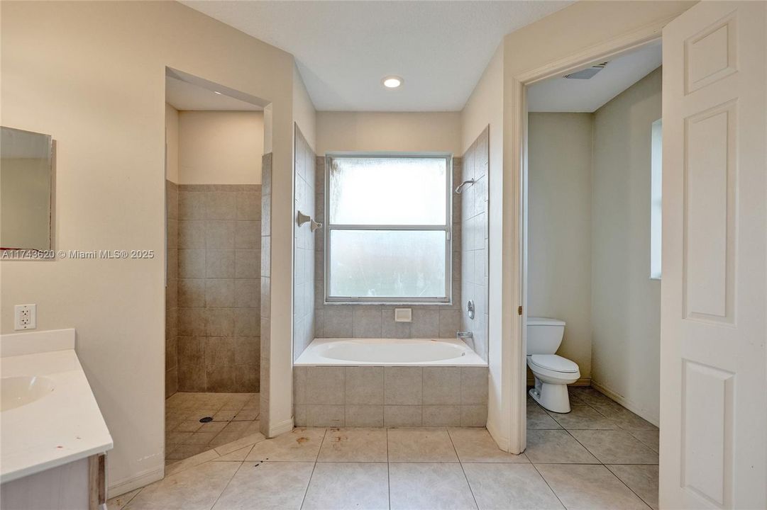 Recently Sold: $364,950 (4 beds, 4 baths, 3342 Square Feet)