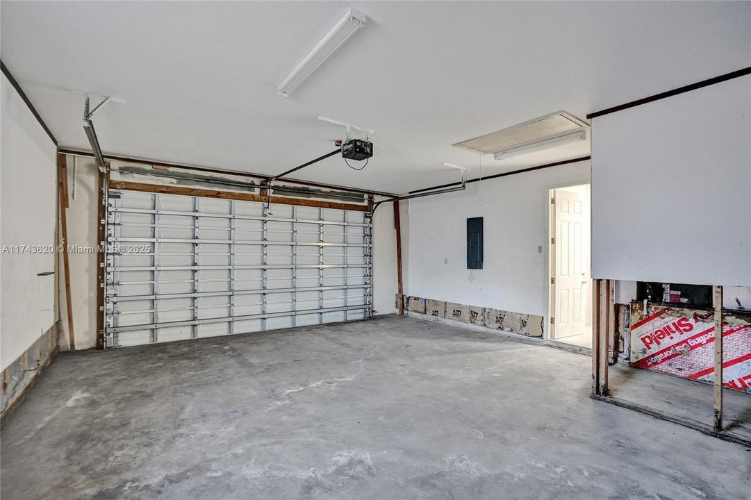 Recently Sold: $364,950 (4 beds, 4 baths, 3342 Square Feet)