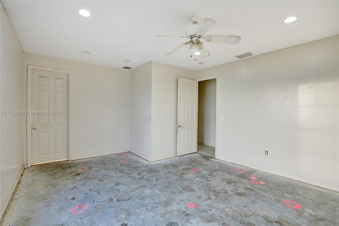 Recently Sold: $364,950 (4 beds, 4 baths, 3342 Square Feet)