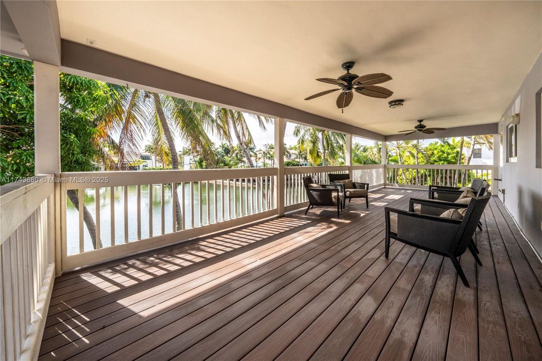 Recently Sold: $2,380,000 (5 beds, 3 baths, 3537 Square Feet)